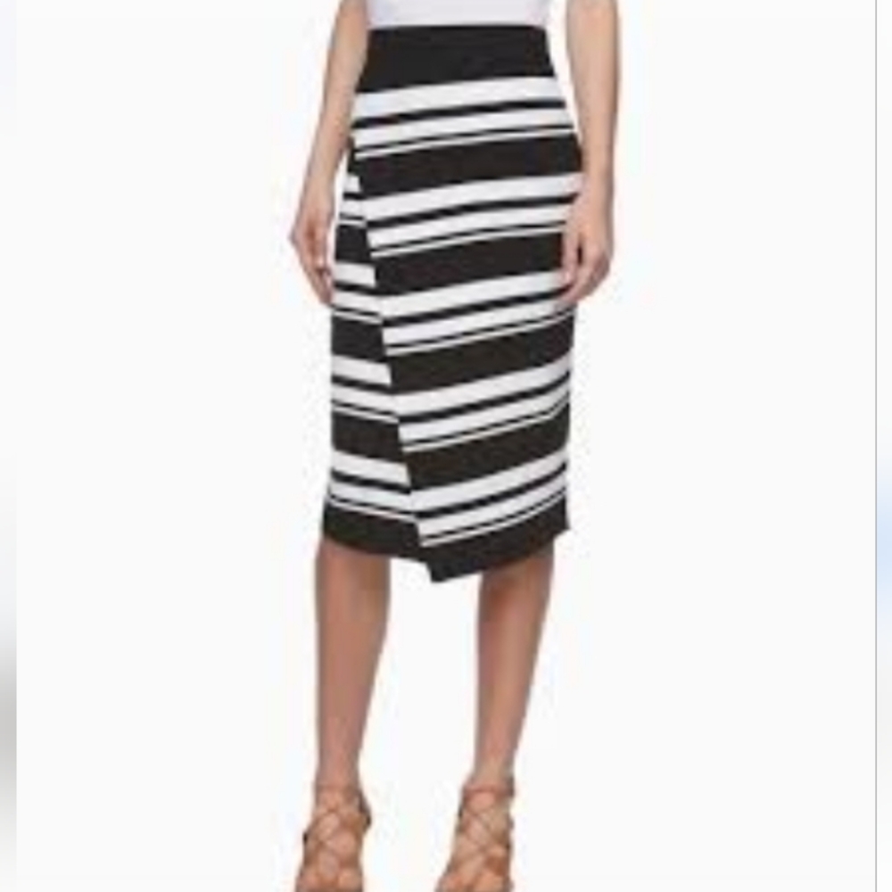 Jennifer Lopez Striped Straight & PencilSkirts color  black and white Sz:XS
